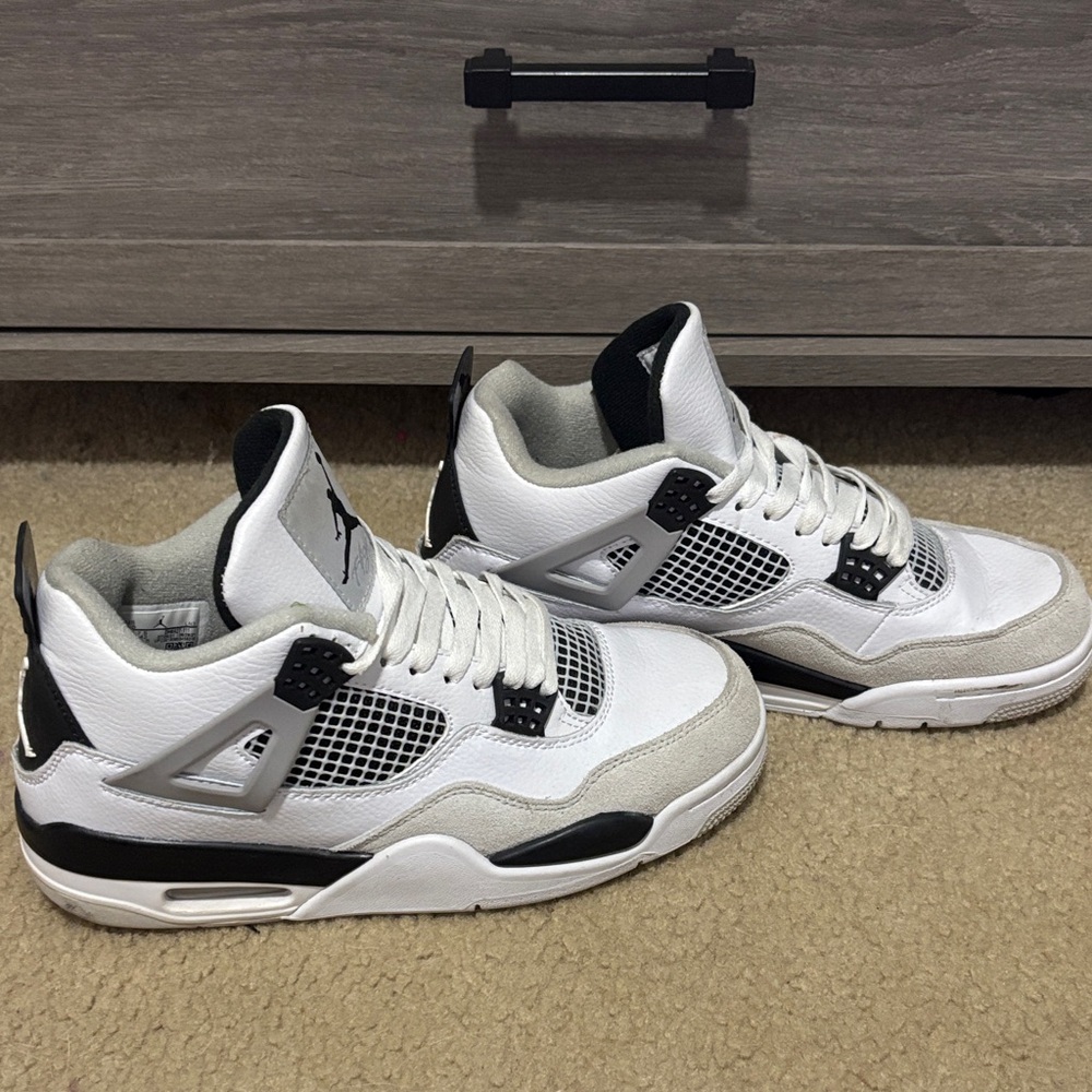 Air jordan 4’s